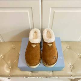 Picture of Prada Shoes _SKUPradasz35-40Y090318799